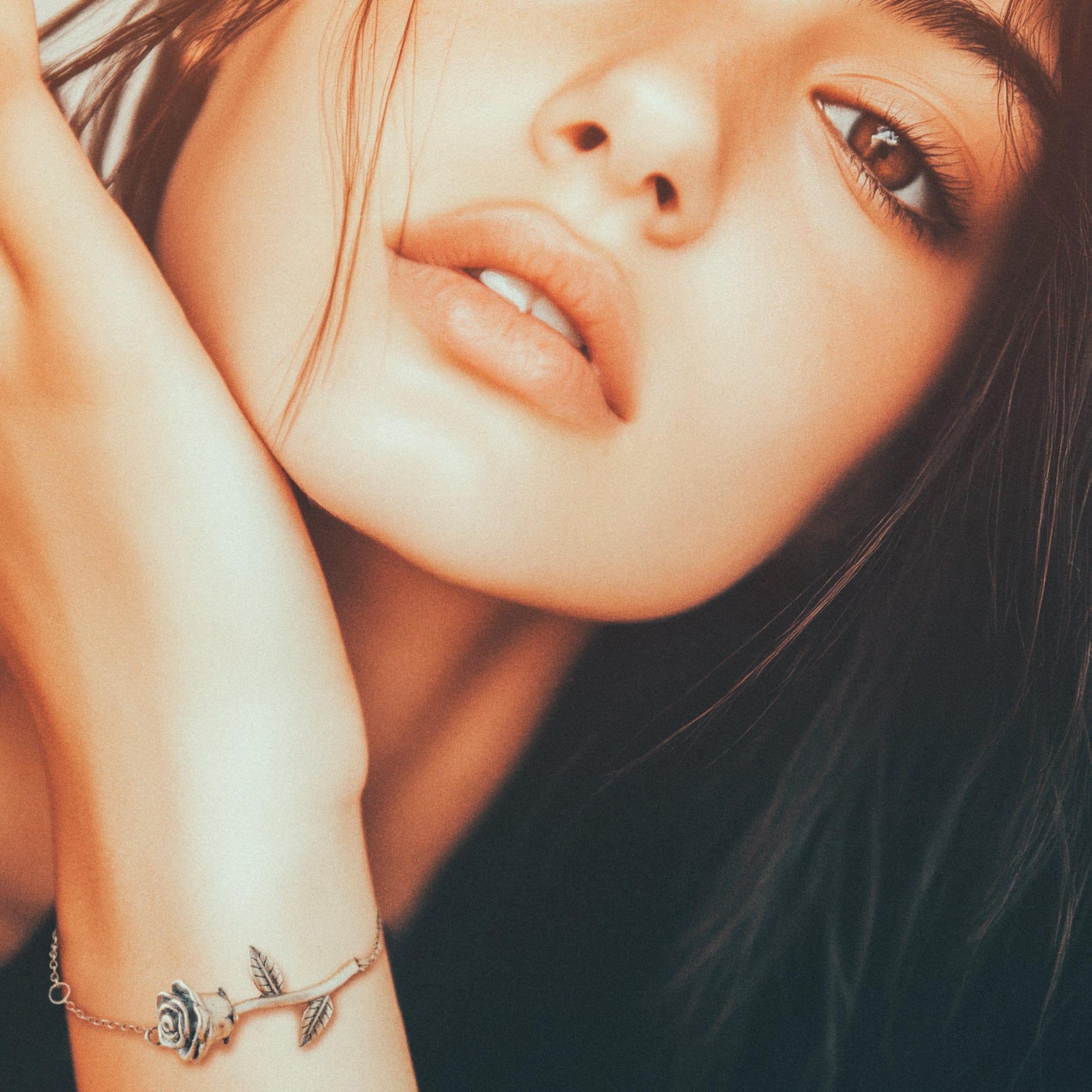 Antique Rose Bracelet in Sterling Silver / White Gold / 8" by King Ice