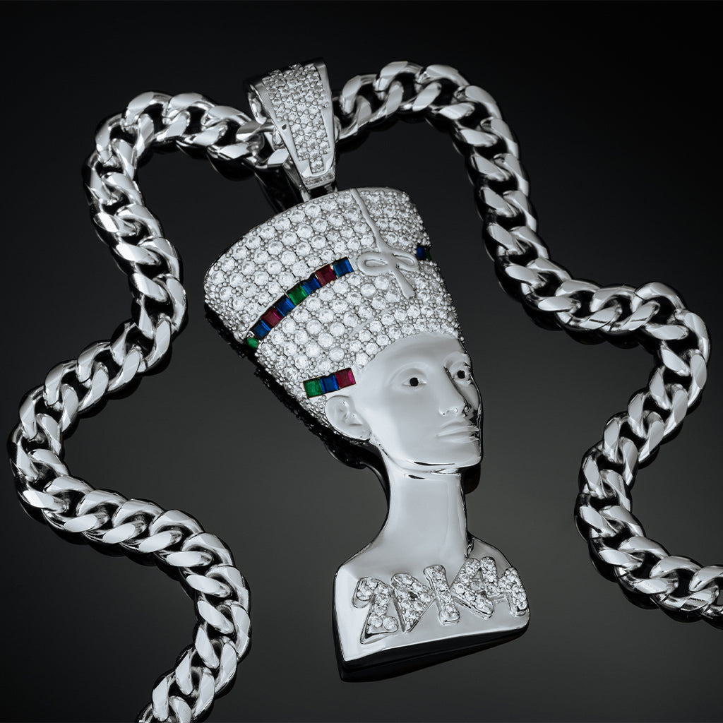 3D Boss Nefertiti Necklace in white gold